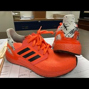 EUC youth/women adidas Ultraboost